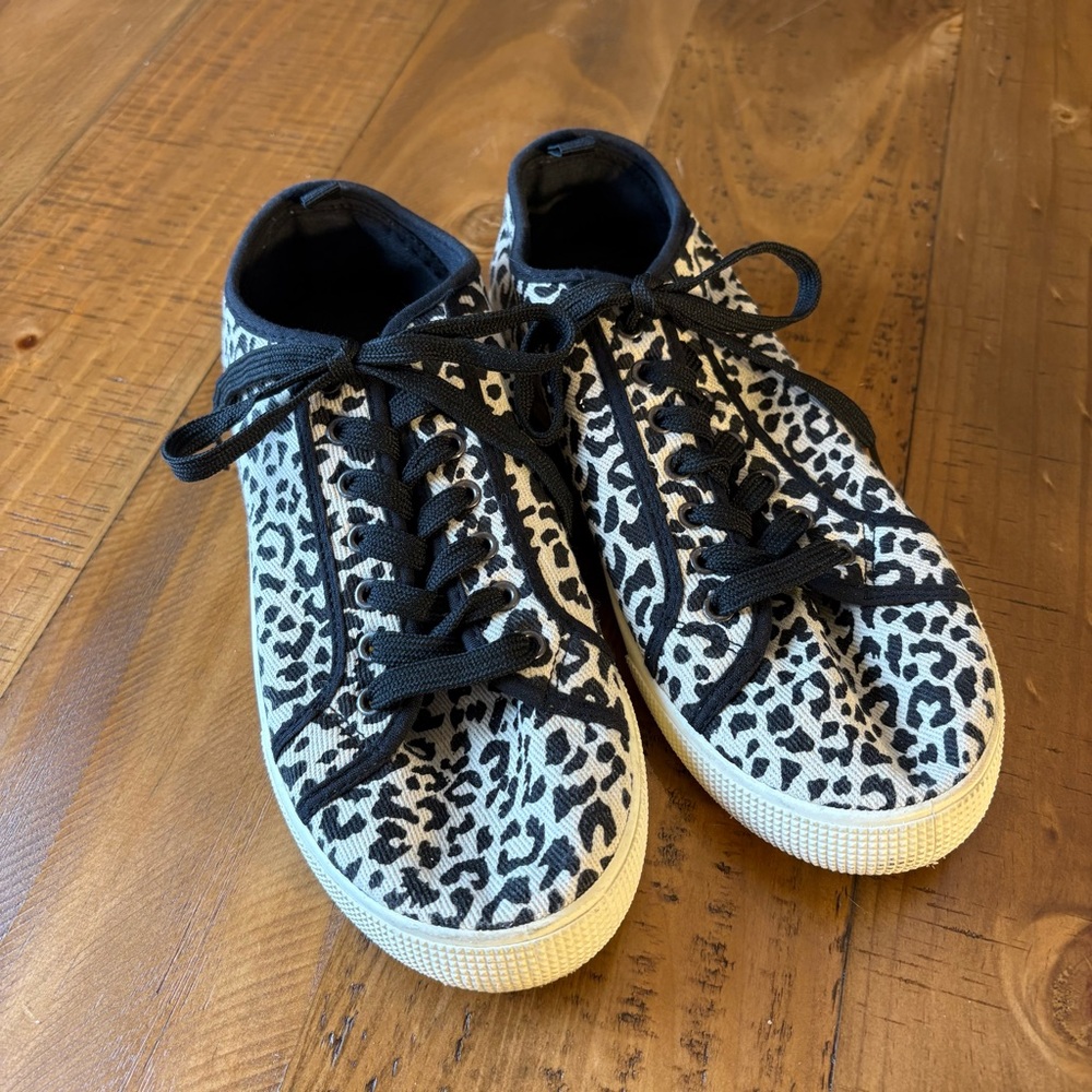 Stylish Parfois Black and Cream Leopard Sneakers